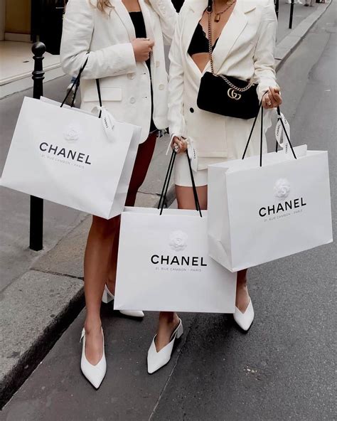 chanel dames pakken|Chanel shopping bags.